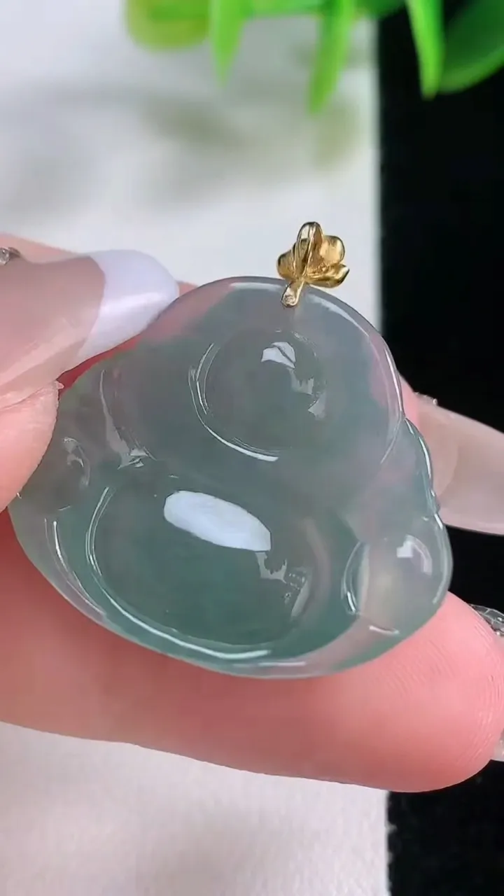 天然A货翡翠佛公吊坠，尺寸24.4-28-5.8，重量:5.52g
1月5日