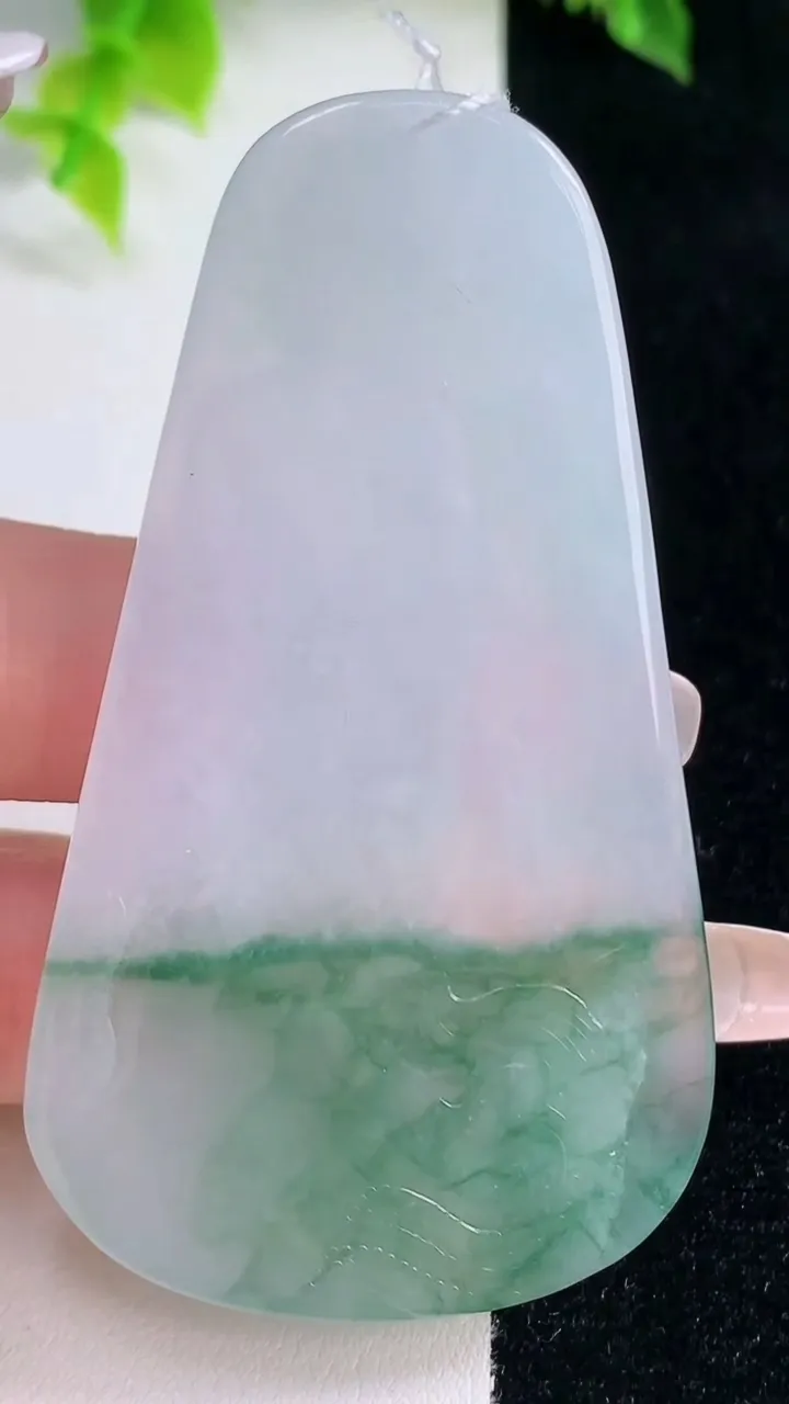 天然A货翡翠冰种飘花御龙阿弥陀佛吊坠，尺寸58.4-38.6-5.9，重量:31.38g
1月15日