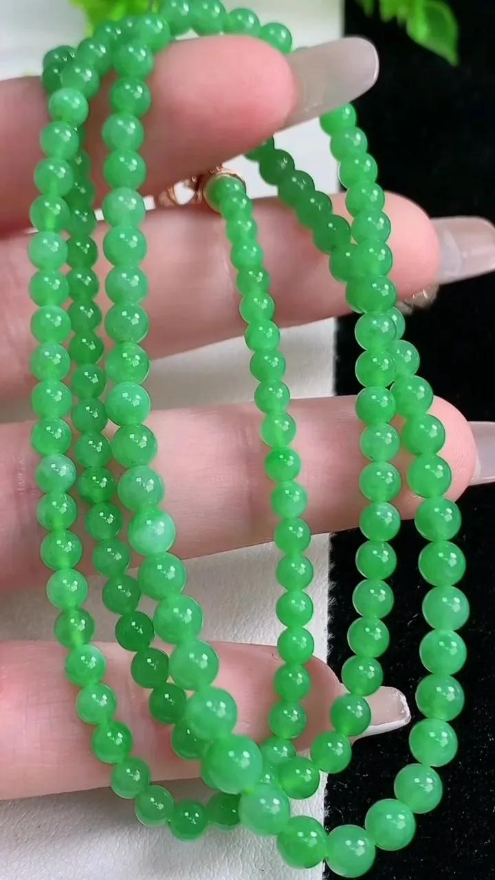 天然A货翡翠小米珠项链，尺寸4-146颗，重量:16.00g1月15日
工厂直销收藏佳品,种好水足，