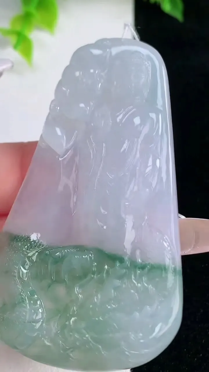 天然A货翡翠冰种飘花御龙阿弥陀佛吊坠，尺寸58.4-38.6-5.9，重量:31.38g
1月15日