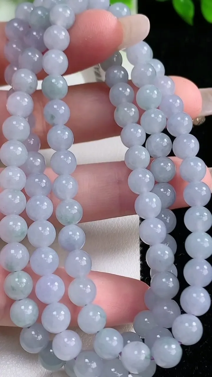 天然A货翡翠紫罗兰圆珠项链，尺寸6.3-100颗，重量:45.61g1月16日
工厂直销收藏佳品,种好水足，色泽均匀，有种有色，上手高大气！