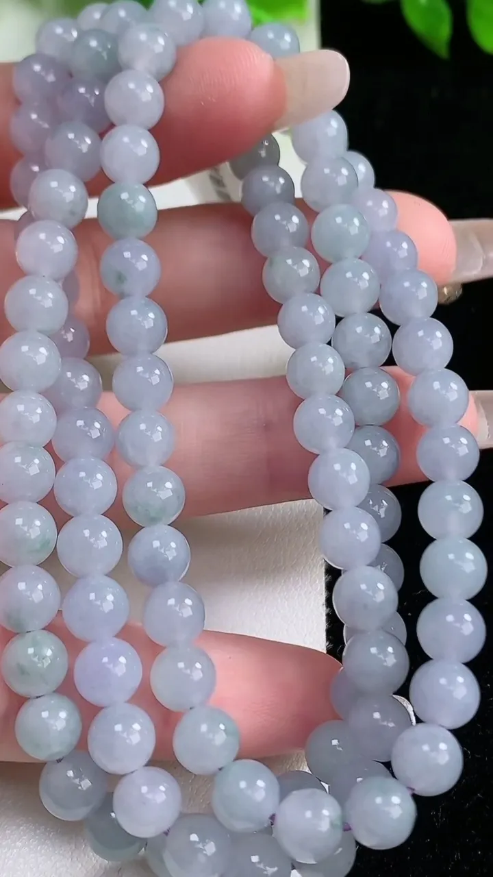 天然A货翡翠紫罗兰圆珠项链，尺寸6.3-100颗，重量:45.61g1月16日
工厂直销收藏佳品,种好水足，色泽均匀，有种有色，上手高大气！