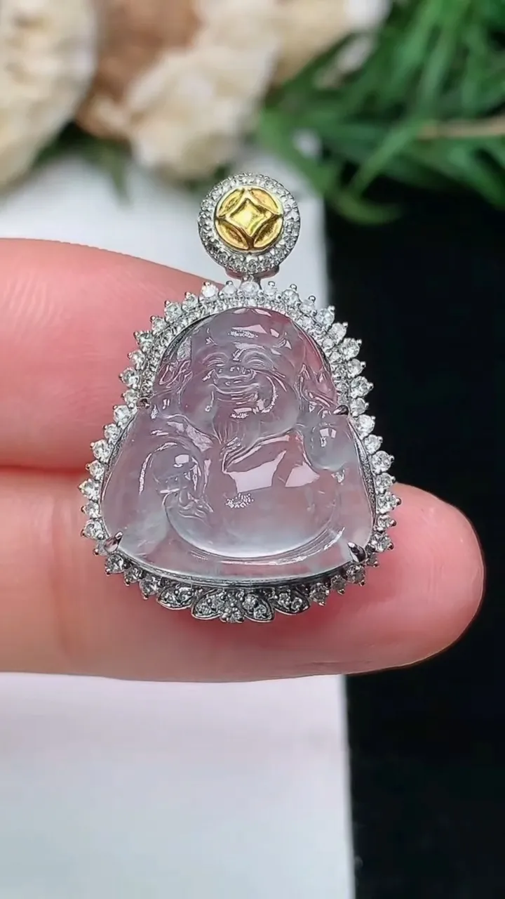 天然A货翡翠白冰财神爷吊坠，尺寸25.7-18-9，裸石15.2-14.8，重量:3.04g
1月16日