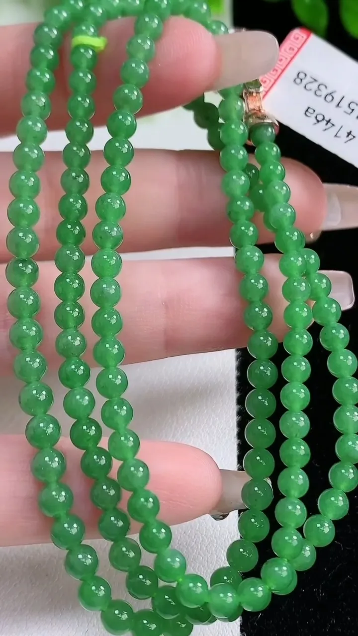 天然A货翡翠小米珠项链，尺寸4-146颗，重量:19.34g1月16日
工厂直销收藏佳品,种好水足，