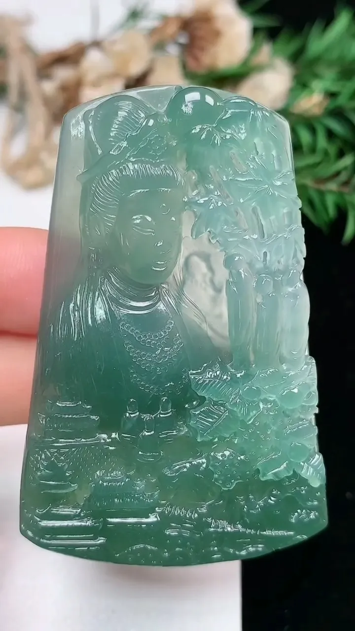 天然A货翡翠蓝水山水观音头吊坠，尺寸61.4-39.9-6.4，重量:29.28g
1月16日