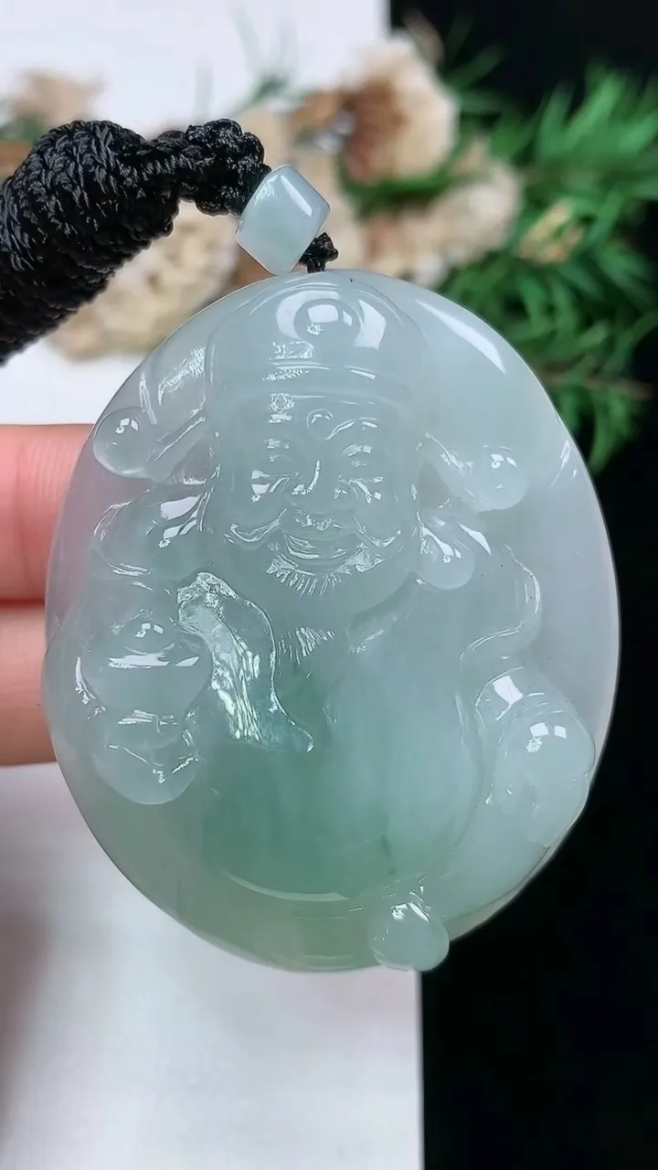 天然A货翡翠财神爷吊坠，尺寸50.6-41.9-12，重量:47.57g
1月16日