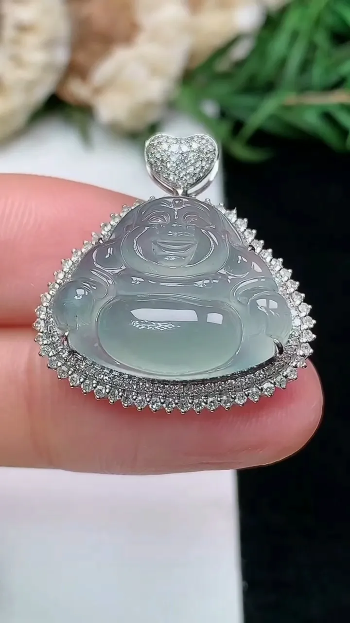 天然A货翡翠佛公吊坠，尺寸24.4-23.2-9.9
1月16日