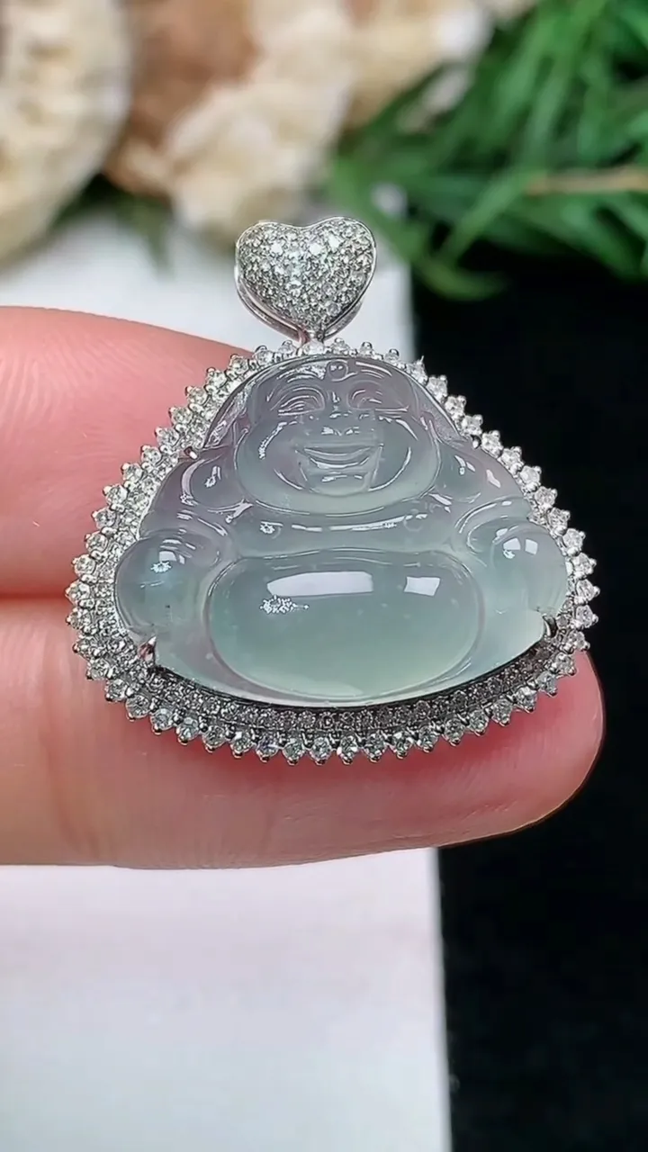 天然A货翡翠佛公吊坠，尺寸24.4-23.2-9.9
1月16日