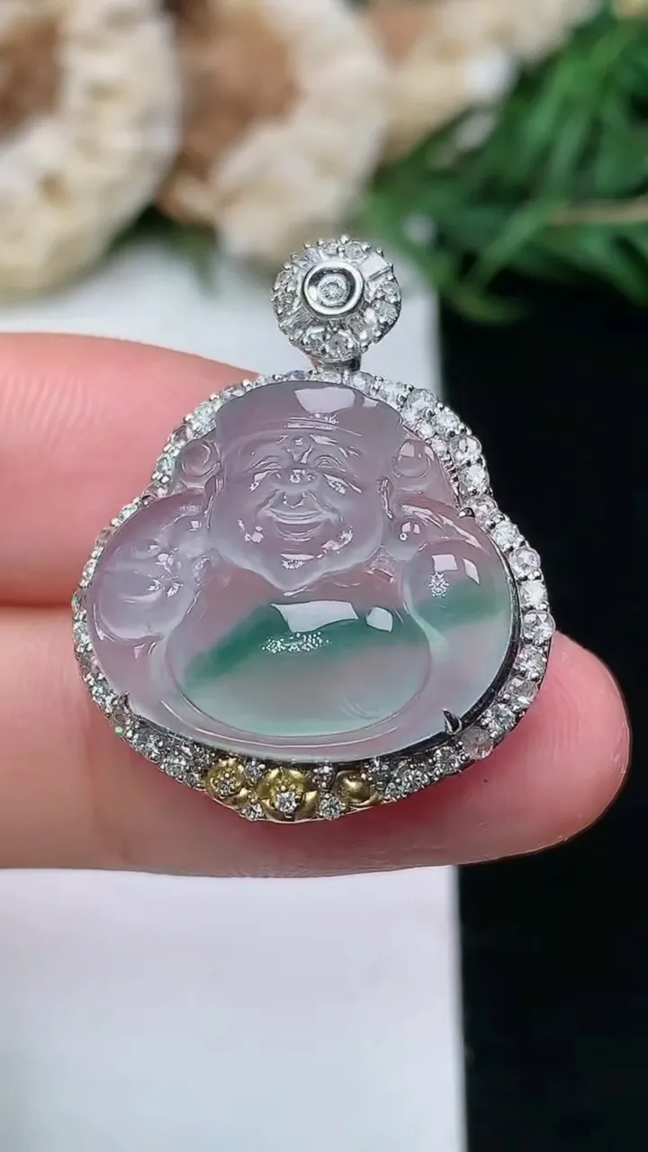 天然A货翡翠财神爷吊坠，尺寸27.4-21.9-9.8，裸石16-18.6，重量:4.26g
1月16日