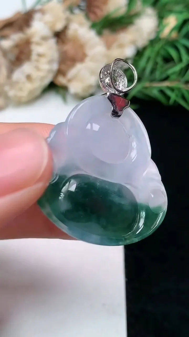 天然A货翡翠佛公吊坠，尺寸28.5-33-6.2，重量:9.64g
1月16日