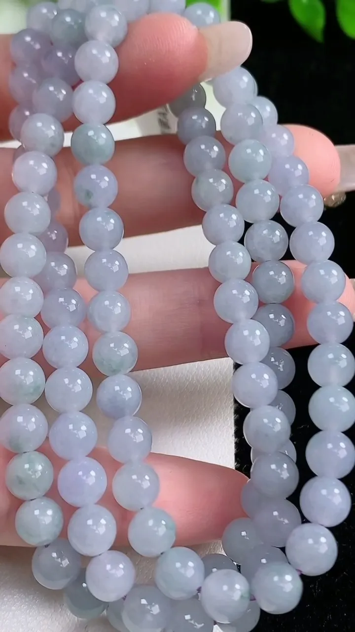 天然A货翡翠紫罗兰圆珠项链，尺寸6.3-100颗，重量:45.61g1月16日
工厂直销收藏佳品,种好水足，色泽均匀，有种有色，上手高大气！