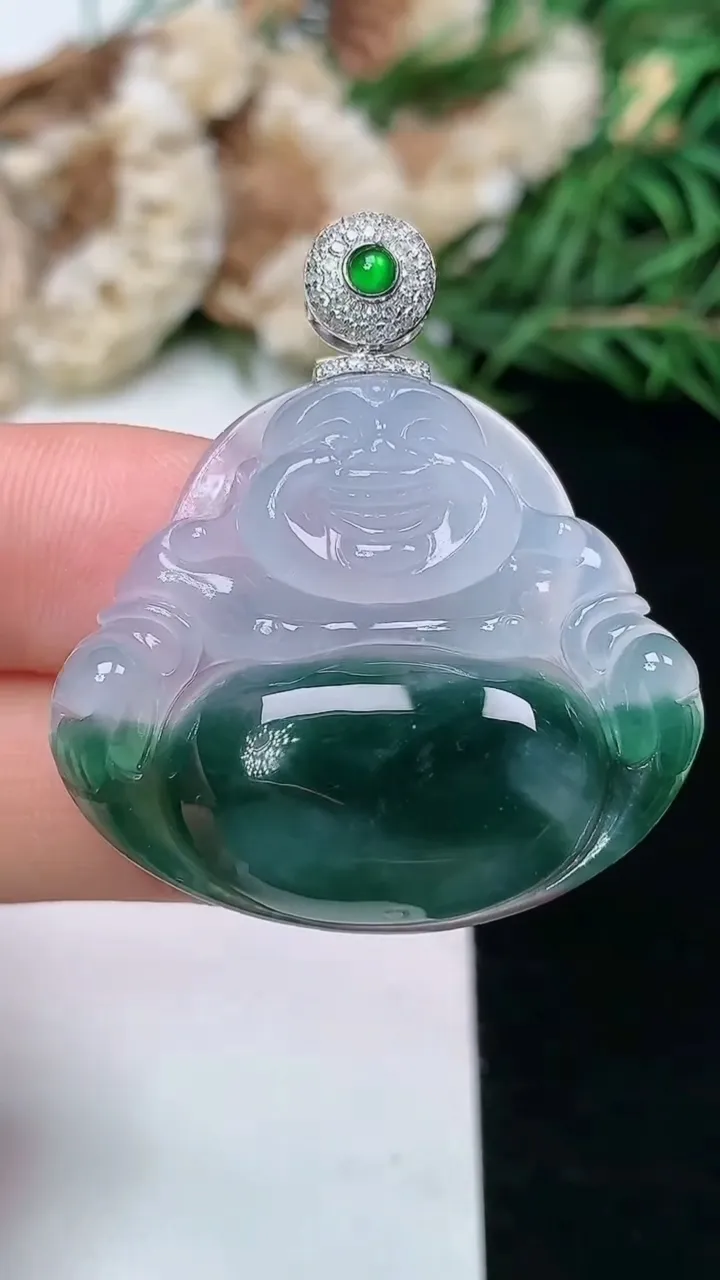 天然A货翡翠佛公吊坠，尺寸28.5-33-6.2，重量:9.64g
1月16日