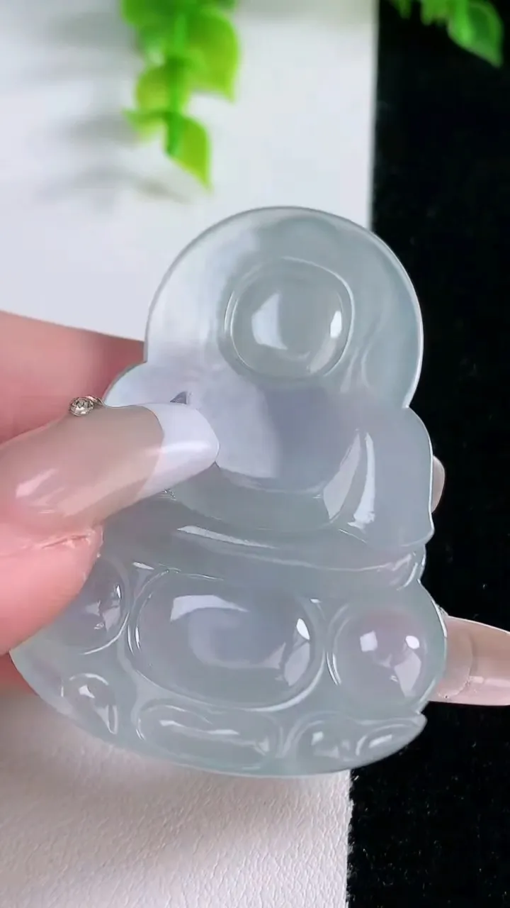 天然A货翡翠观音菩萨吊坠，尺寸51-35-5.8，重量:17.93g
1月16日