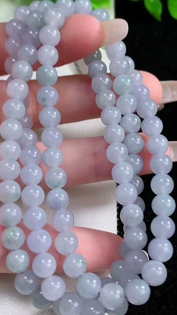 天然A货翡翠紫罗兰圆珠项链，尺寸6.3-100颗，重量:45.61g1月16日
工厂直销收藏佳品,种好水足，色泽均匀，有种有色，上手高大气！
