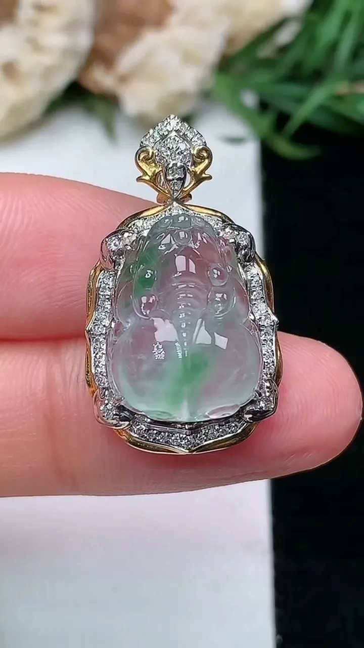 天然A货翡翠貔貅吊坠，尺寸26-15.2-10.4，裸石14.9-11.5
1月16日