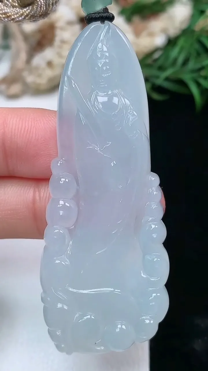 天然A货翡翠白冰文殊菩萨吊坠，尺寸60.5-24.2-4.8，重量:17.58g
1月16日