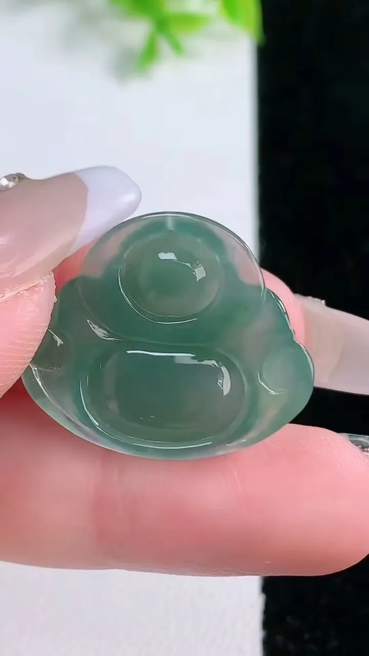 天然A货翡翠佛公吊坠，尺寸21-24.7-5.8，重量:4.31g
1月16日