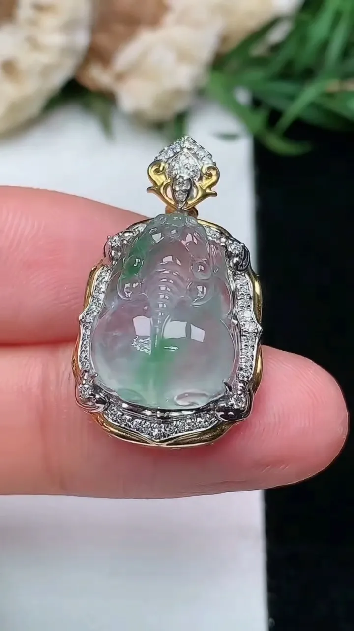 天然A货翡翠貔貅吊坠，尺寸26-15.2-10.4，裸石14.9-11.5
1月16日