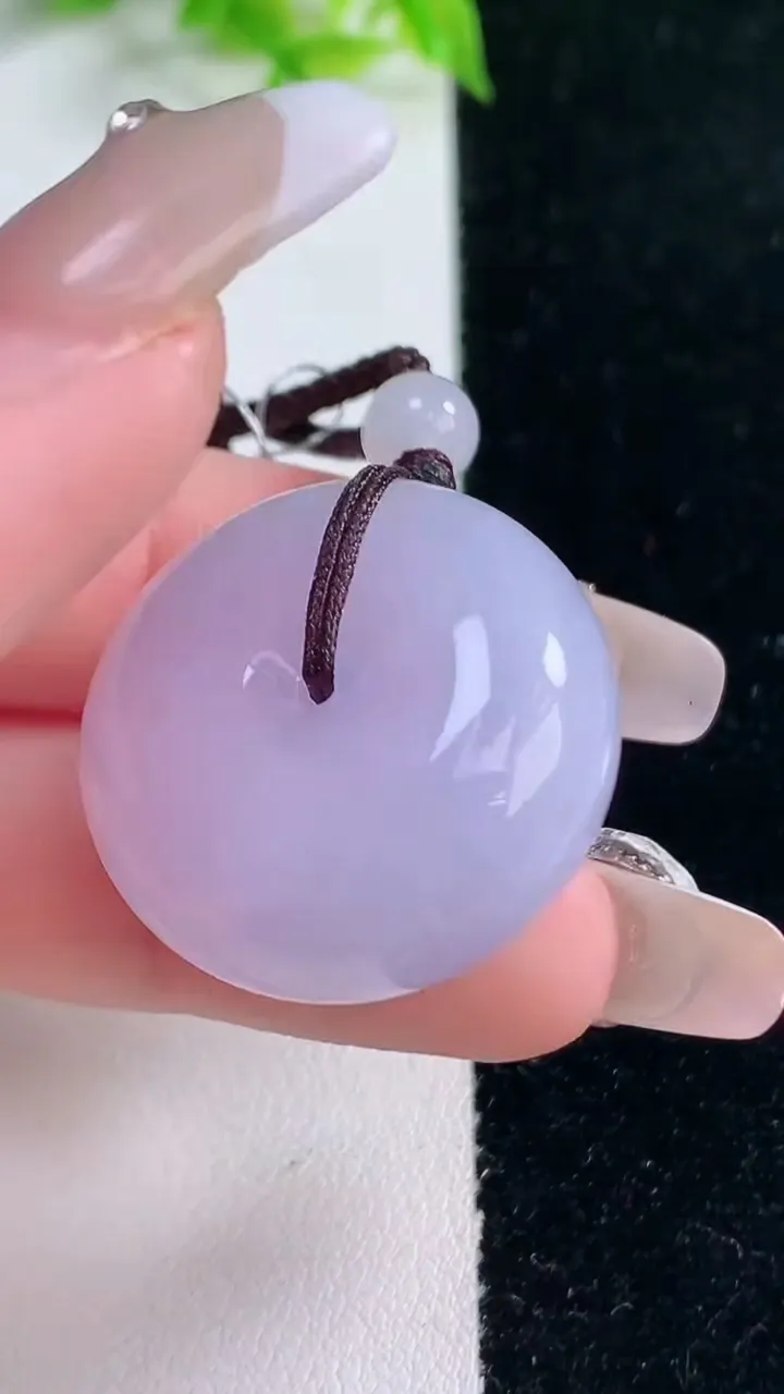 天然A货翡翠紫罗兰平安扣吊坠，尺寸26.6-13，重量:23.76g
1月16日