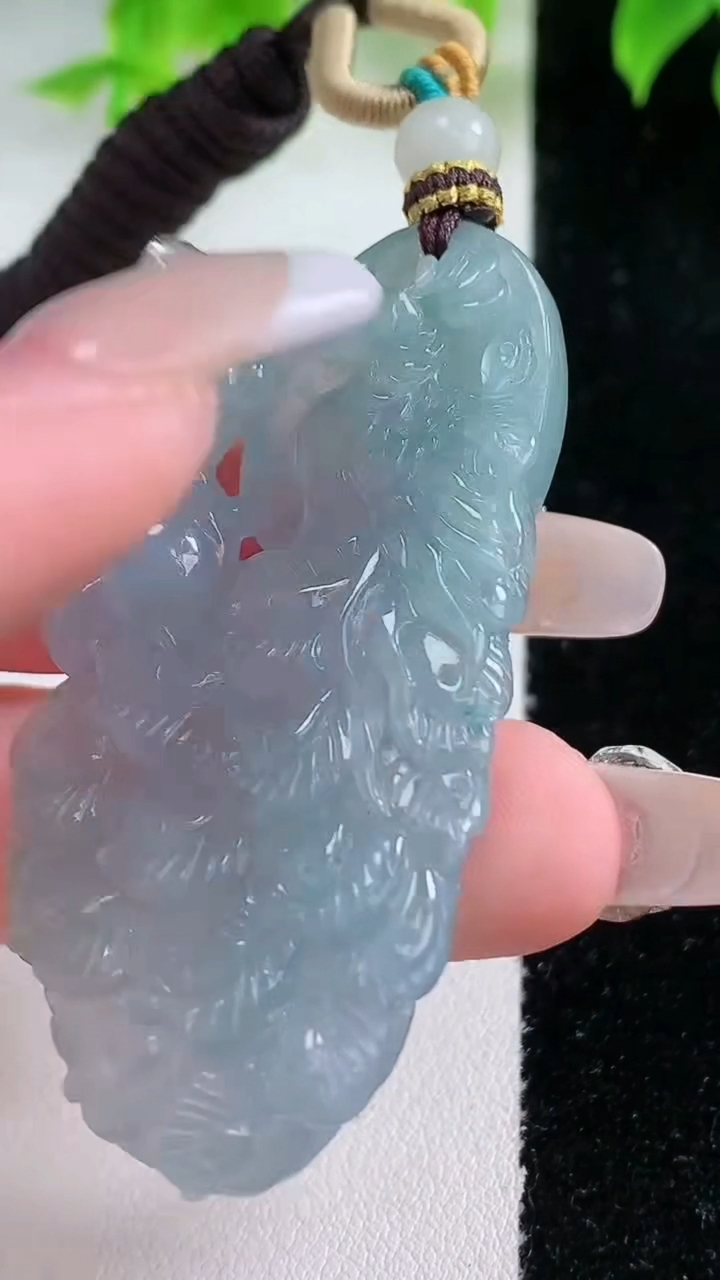 天然A货翡翠紫罗兰凤凰吊坠，尺寸55-28.7-7.5，重量:25.35g
1月17日