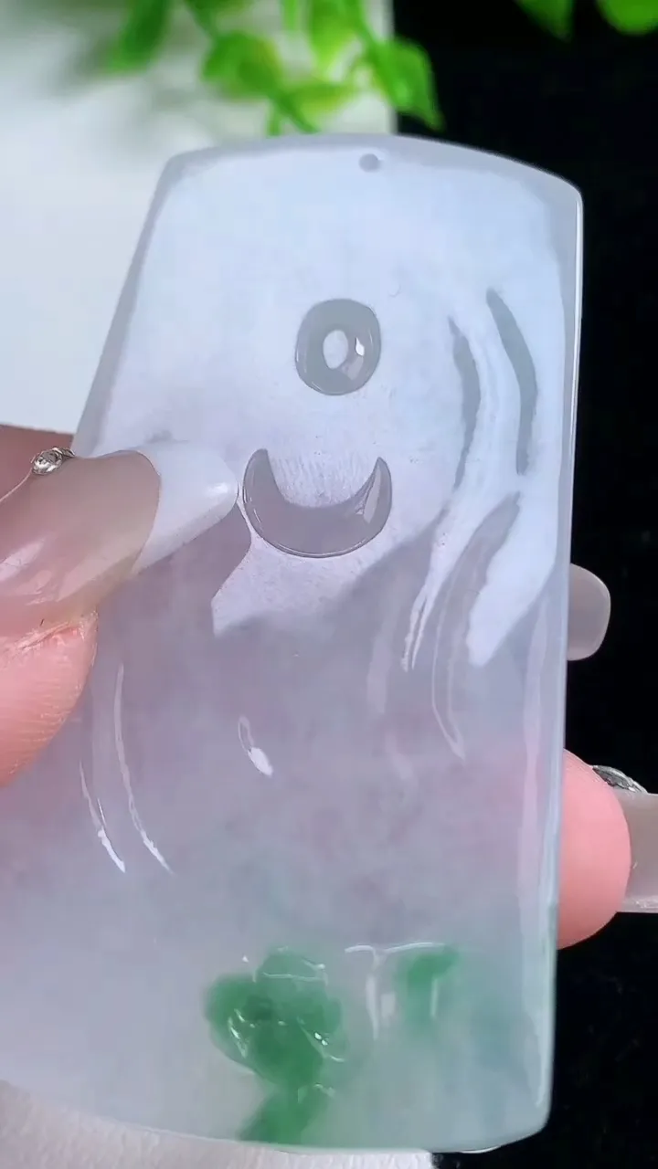 天然A货翡翠大势至菩萨吊坠，尺寸65.4-37-6，重量:34.25g
1月17日