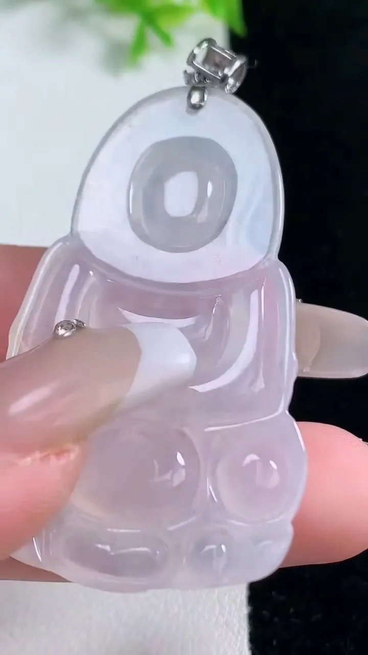 天然A货翡翠种白冰观音菩萨吊坠，尺寸50.2-31.2-5.3，重量:14.97g
1月17日