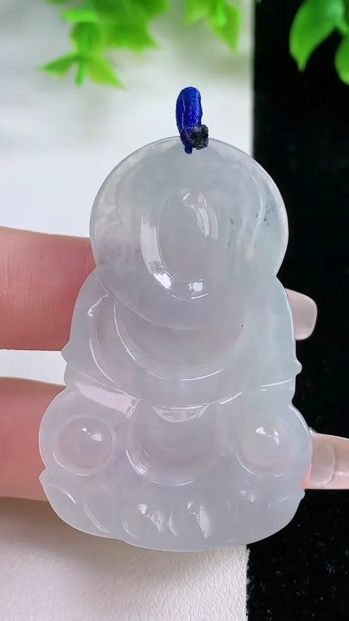 天然A货翡翠观音菩萨吊坠，尺寸52-34.2-6，重量:19.11g
1月17日