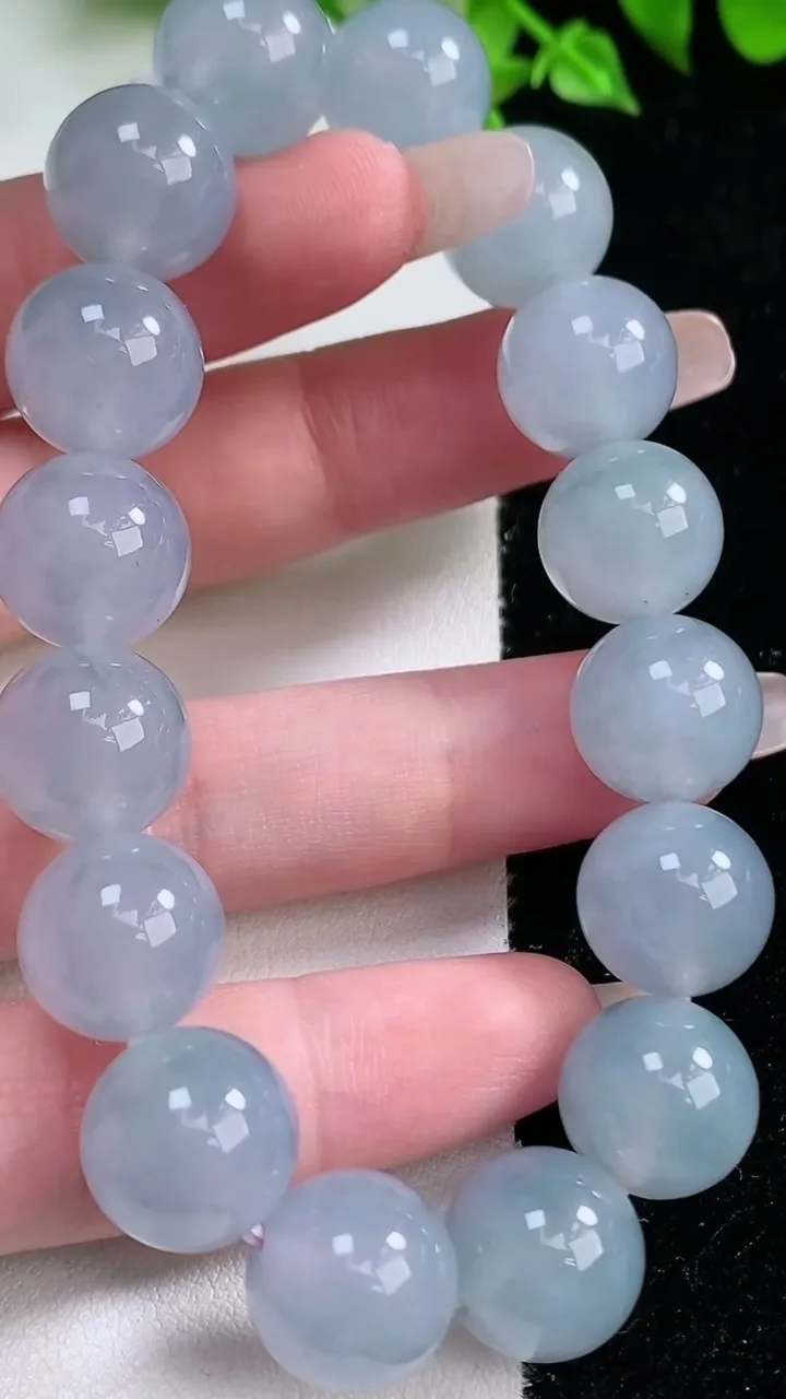 天然A货翡翠种紫罗兰圆珠手串，尺寸12.8-16颗，重量:59.04g1月17日
工厂直销收藏佳品,种好水足，色泽均匀，有种有色，上手高大气！