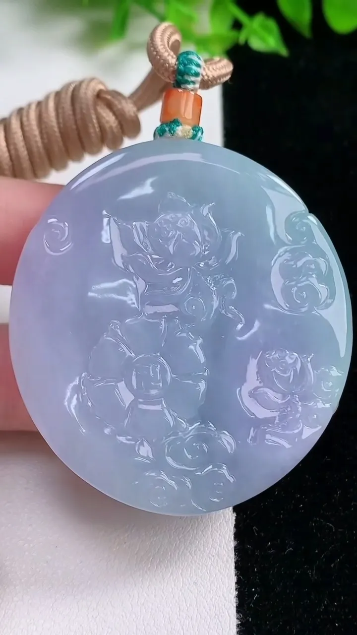 天然A货翡翠紫罗兰阿弥陀佛吊坠，尺寸49-11.2，重量:66.90g
1月17日