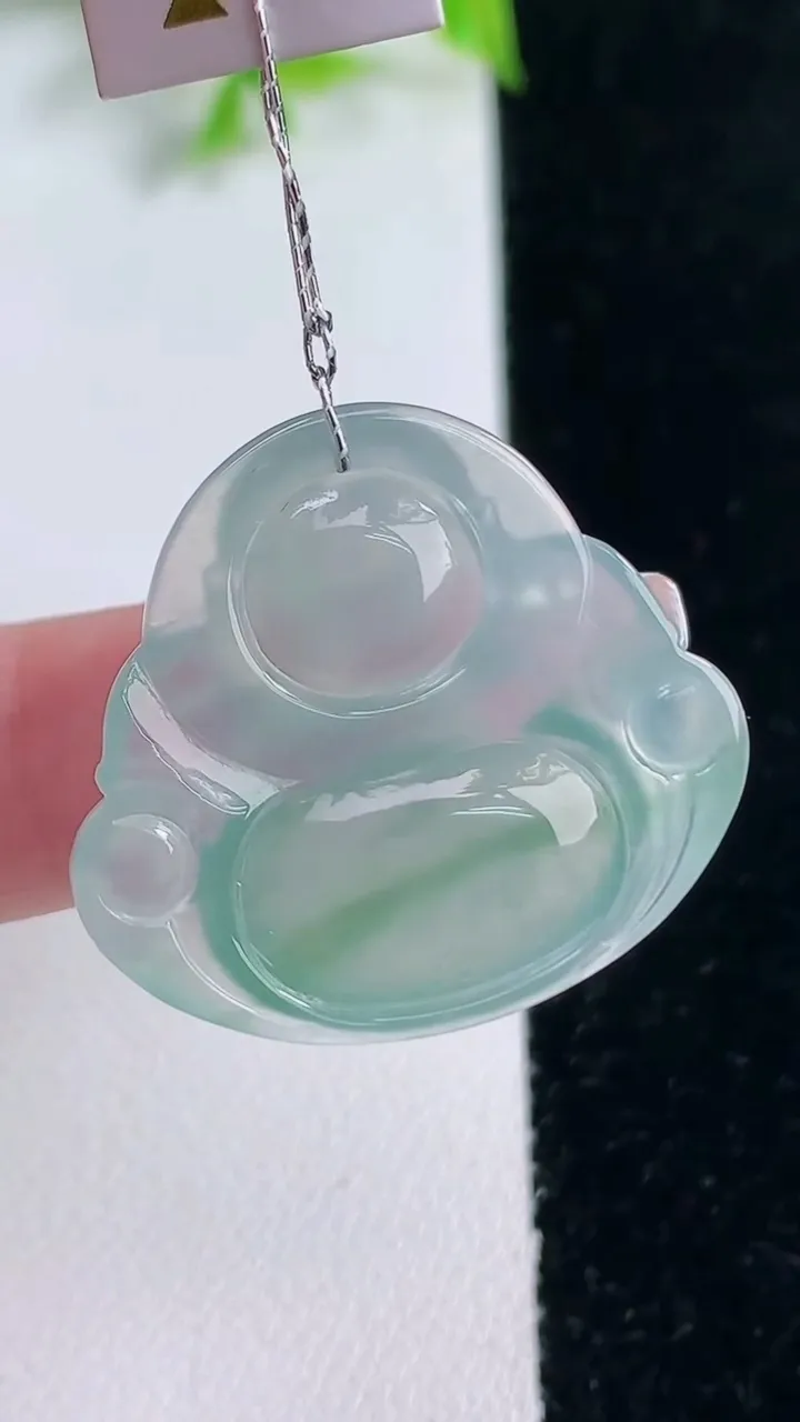 天然A货翡翠佛公吊坠，尺寸26.6-29-5.7，重量:7.03g
1月17日