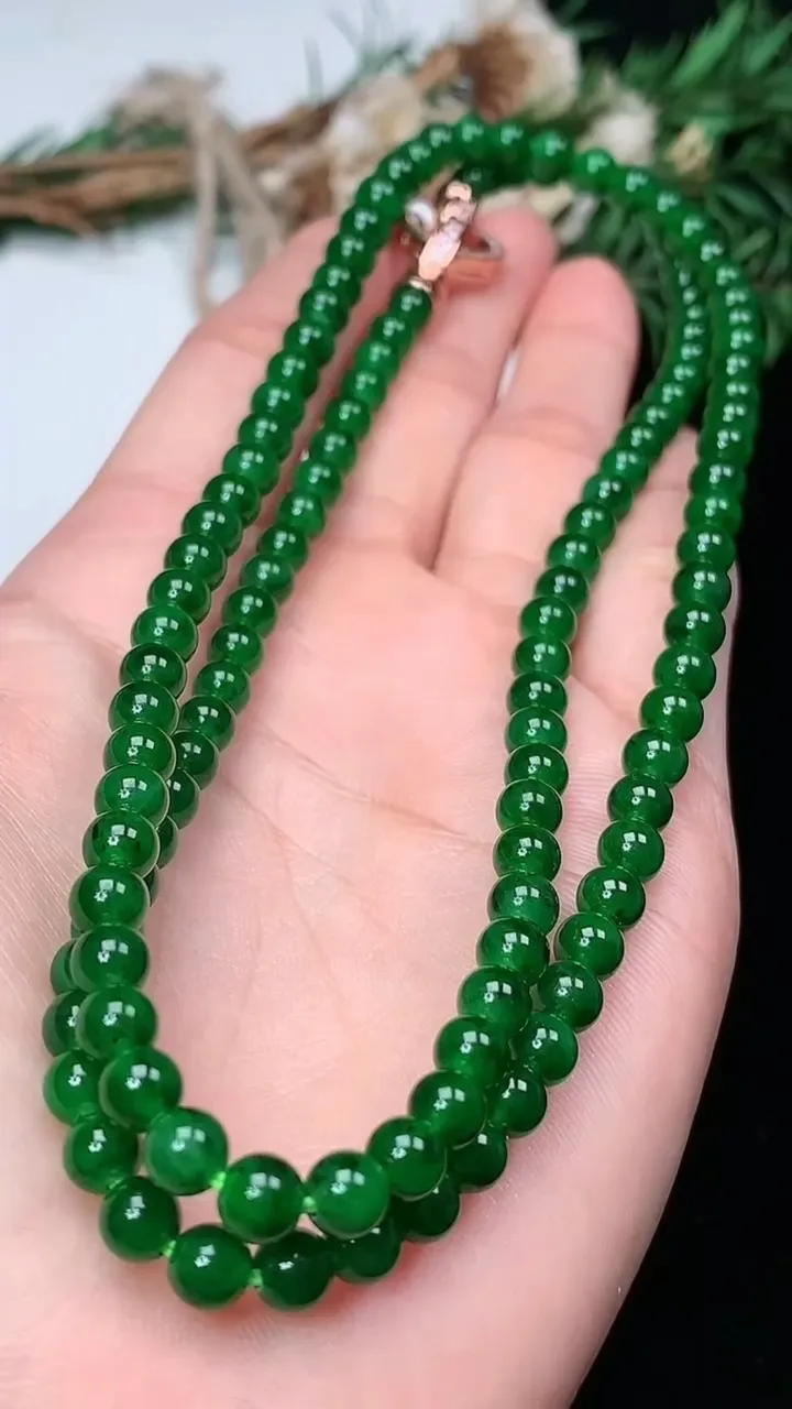 天然A货翡翠圆珠项链，尺寸5.7-128颗，重量:34.00g1月18日
工厂直销收藏佳品,种好水足