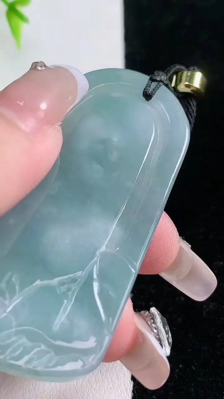 天然A货翡翠普贤菩萨吊坠，尺寸62-38-6.5，重:29.46g
1月18日