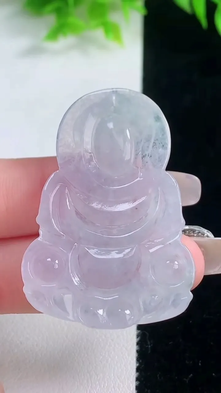 天然A货翡翠冰种紫罗兰观音菩萨吊坠，尺寸46.2-32-5.9，重量:13.58g
1月18日