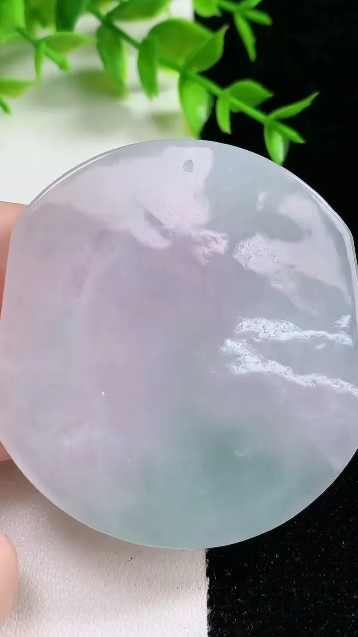 天然A货翡翠文殊菩萨吊坠，尺寸55-51.8-6，重:31.23g
1月18日