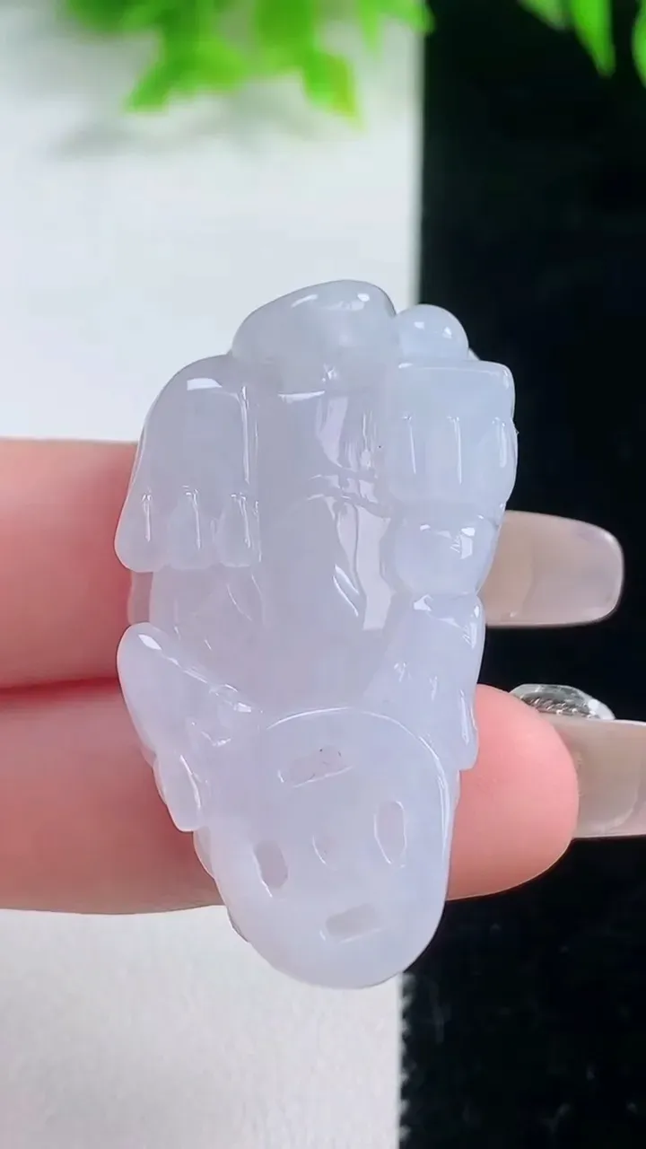 天然A货翡翠貔貅吊坠，尺寸39.4-21.2-12，重量:21.00g
1月18日