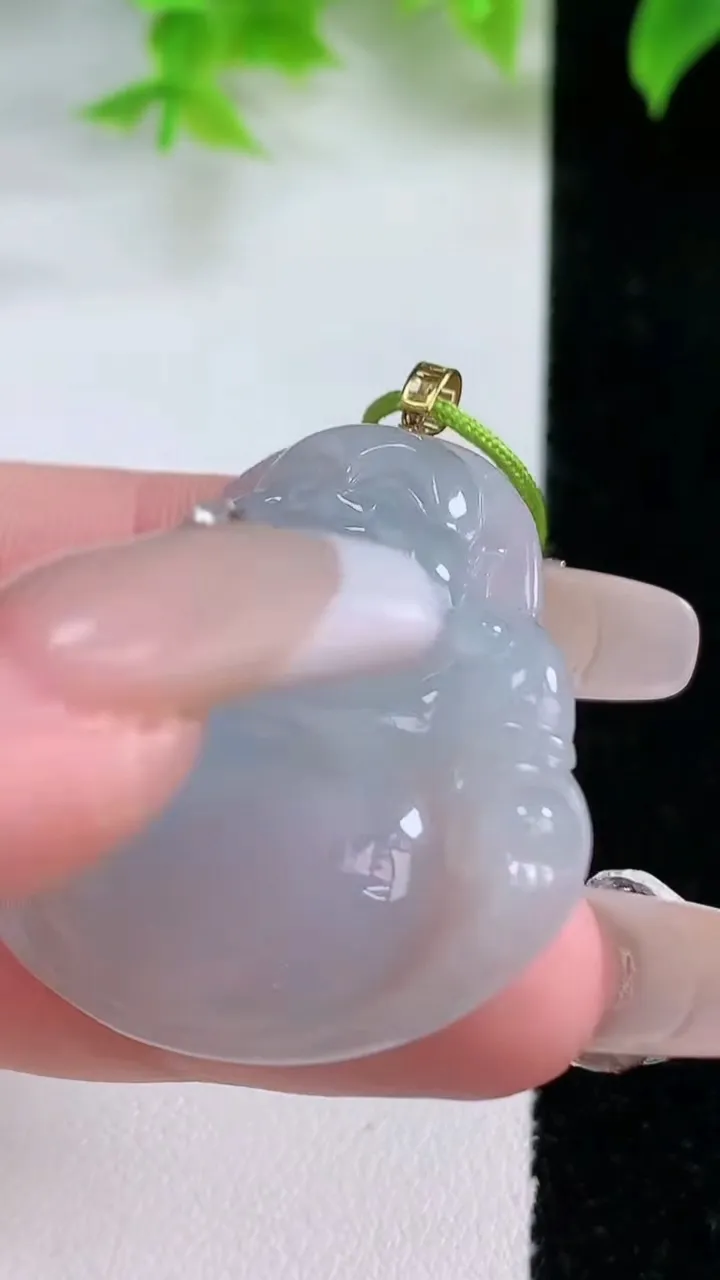 天然A货翡翠18K金紫罗兰佛公吊坠，尺寸35.3-37-5.9，重量:11.11g
1月18日