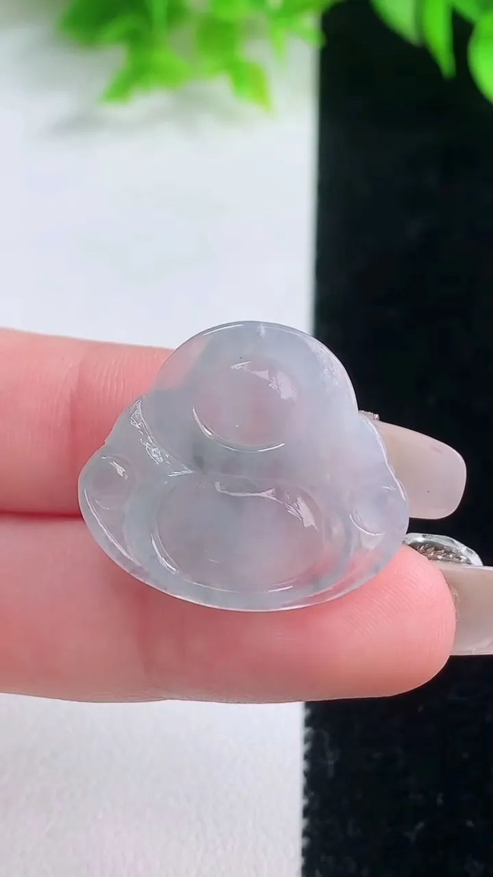 天然A货翡翠冰种飘花佛公吊坠，尺寸22.5-25.8-3.7，重量:3.78g
1月18日