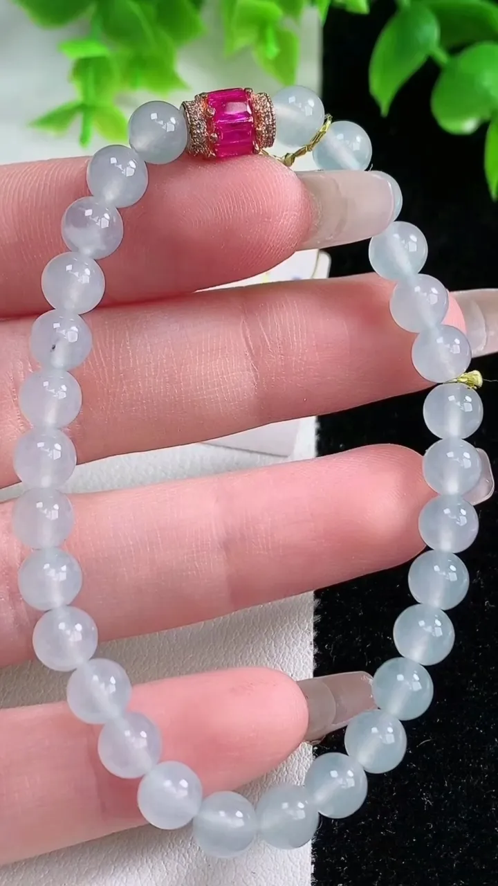 天然A货翡翠种白冰圆珠手串，尺寸6-29颗，重量:11.65g1月18日
工厂直销收藏佳品,种好水足