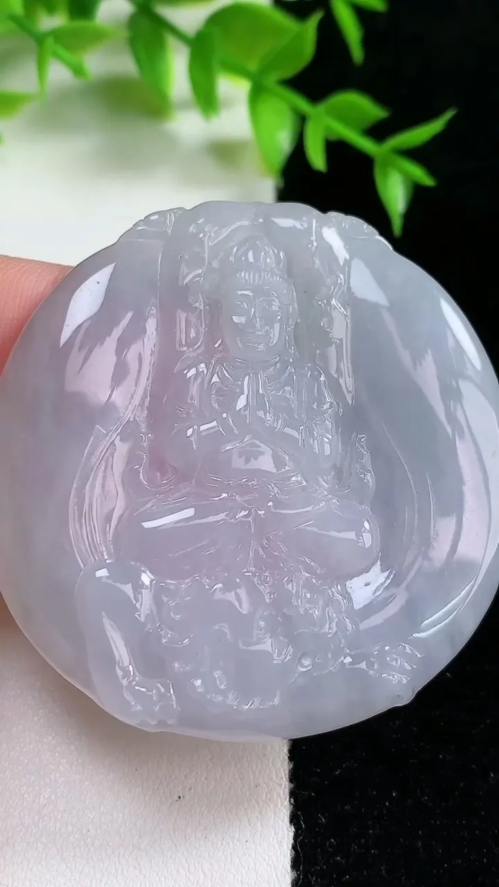 天然A货翡翠紫罗兰文殊菩萨吊坠，尺寸51-50-4，重:20.72g
1月18日