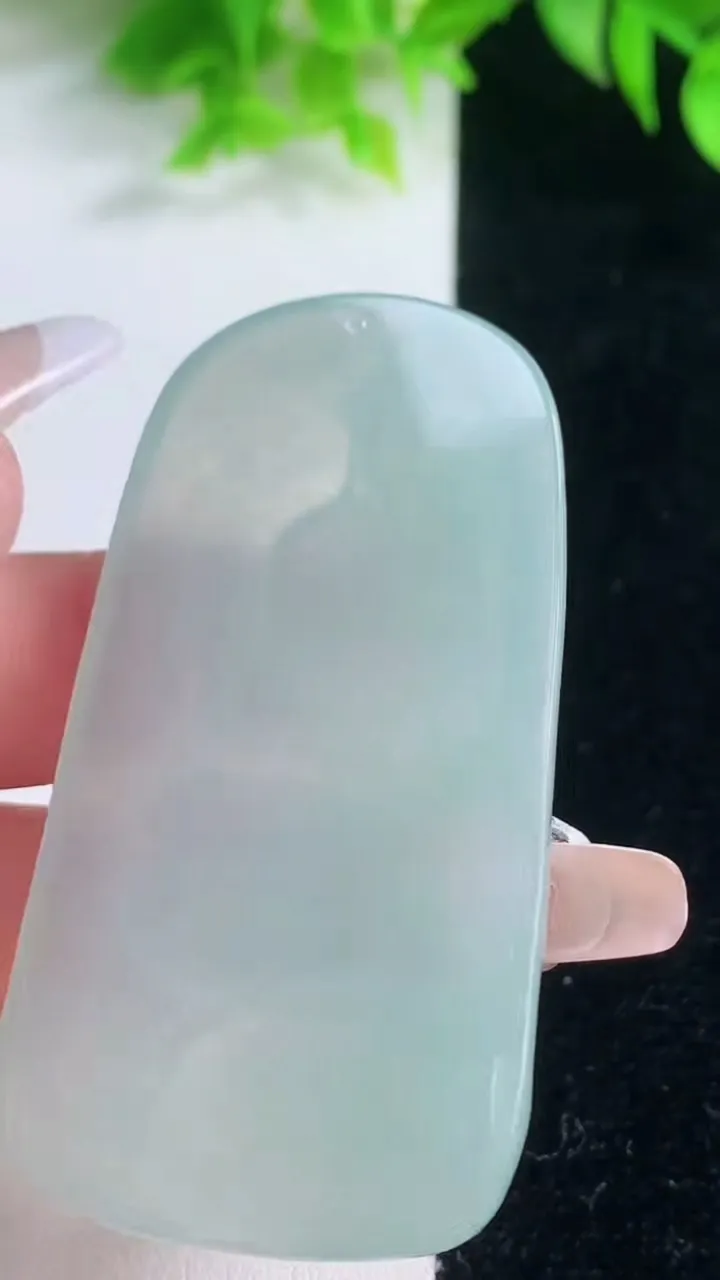 天然A货翡翠普贤菩萨吊坠，尺寸60.8-31.4-5.4，重量:26.57g
1月18日