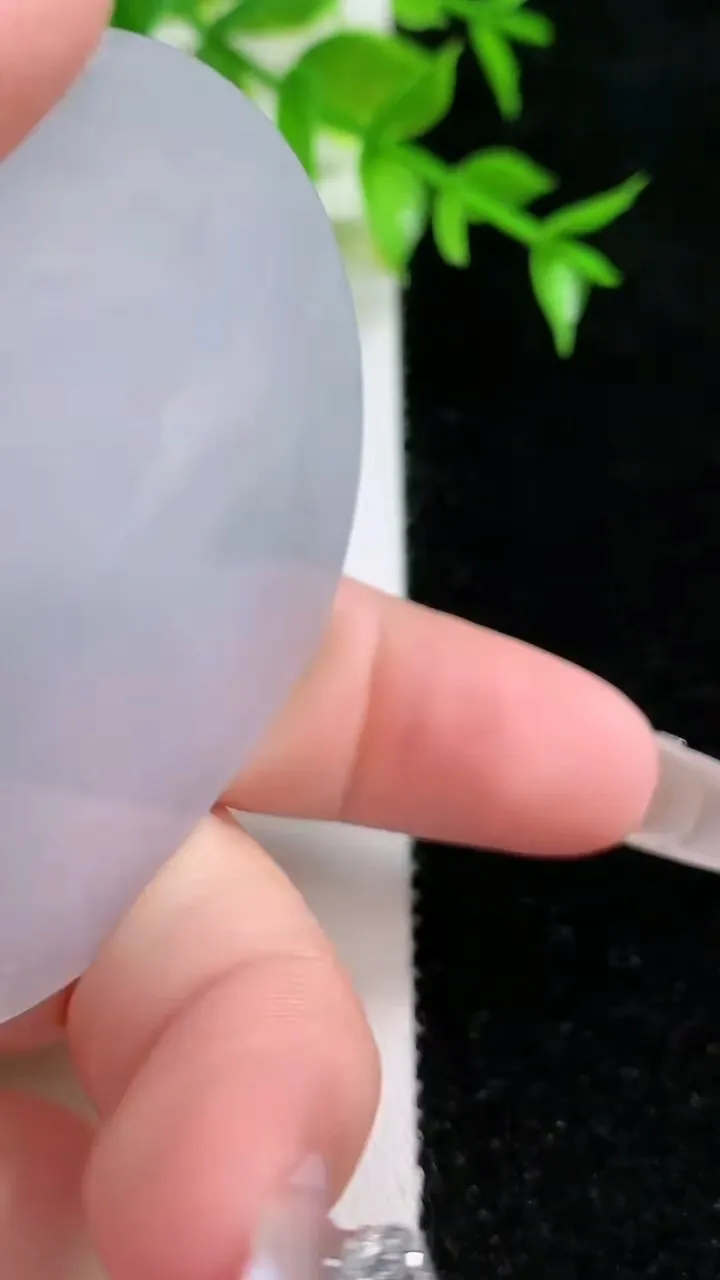 天然A货翡翠文殊菩萨吊坠，尺寸55-51.8-6，重:31.23g
1月18日