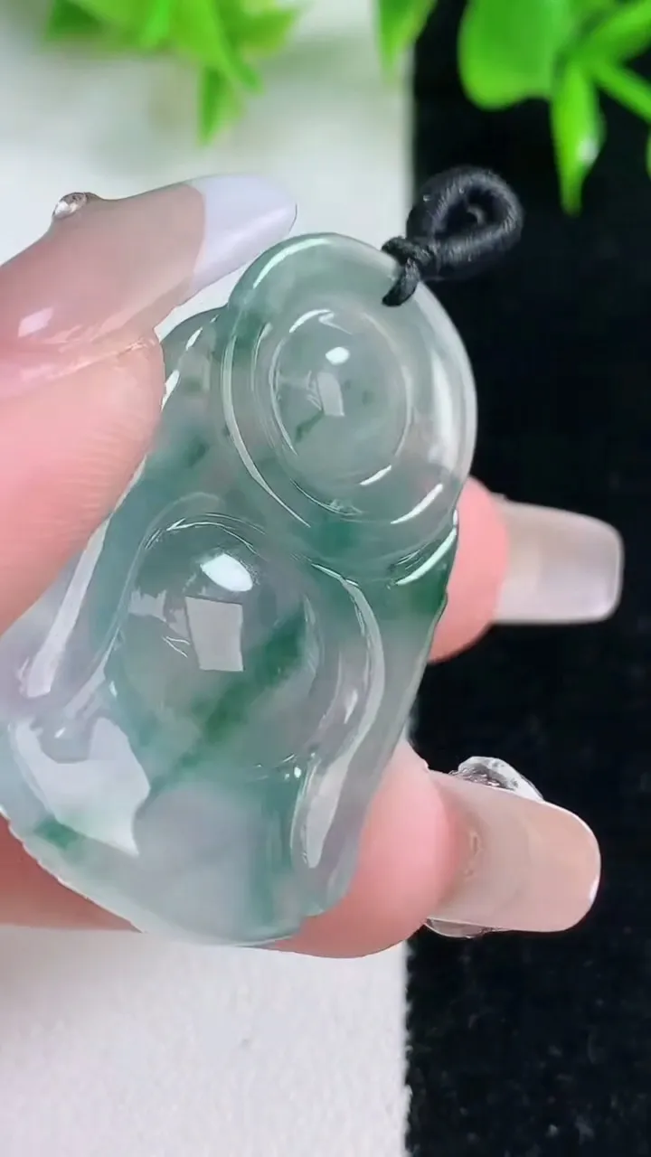 天然A货翡翠种飘花站佛 佛公吊坠，尺寸39-24-7，重量:12.09g
1月18日