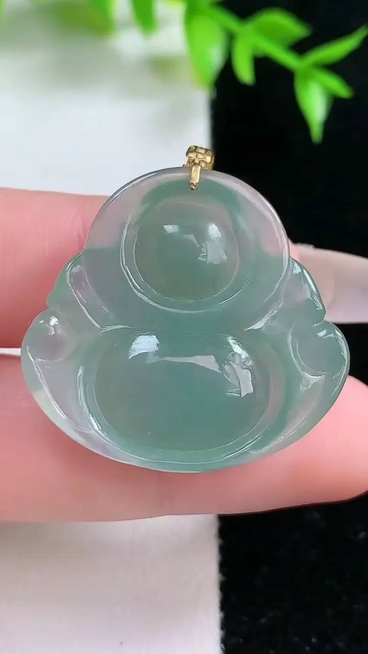 天然A货翡翠佛公吊坠，尺寸28.5-30-5.8，重:7.53g
1月18日