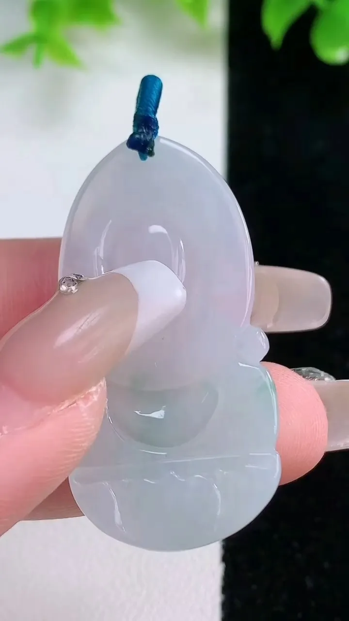 天然A货翡翠冰种飘花宝宝佛吊坠，尺寸41.5-22-5.8，重量:9.89g
1月18日