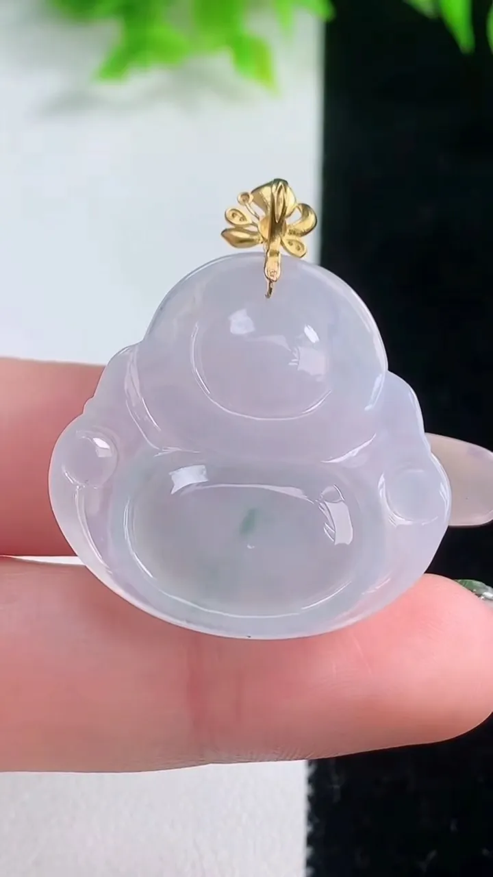 天然A货翡翠种飘花佛公吊坠，尺寸28.8-30-5.7，重量:7.91g
1月18日