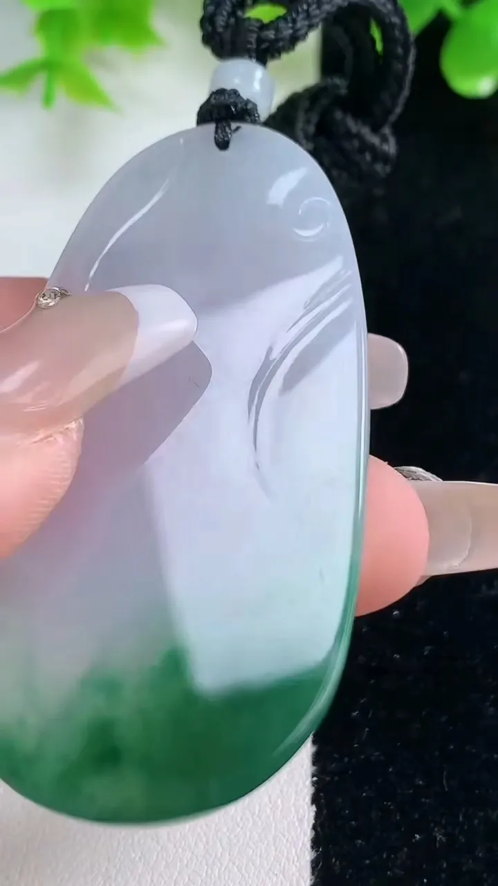 天然A货翡翠普贤菩萨吊坠，尺寸59.7-30.6-5，重量:24.09g
1月18日