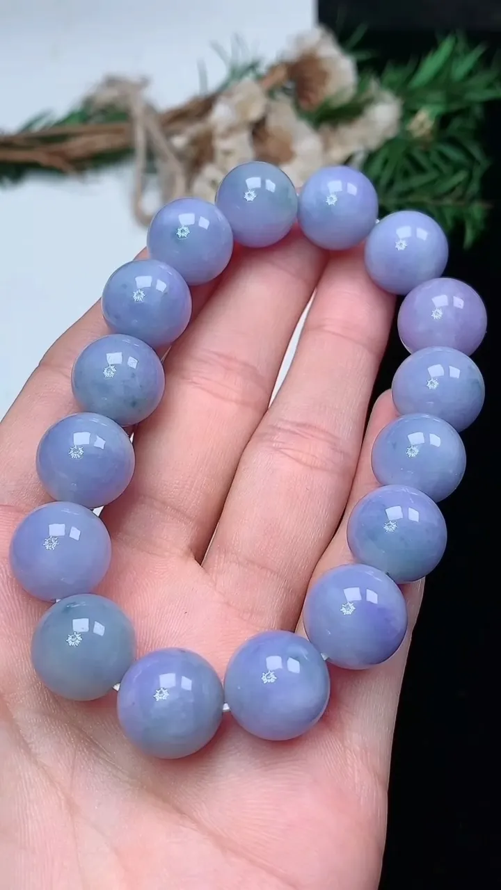 天然A货翡翠货紫罗兰 飘花圆珠手串，尺寸12.3-16颗，重量:53.21g1月18日
工厂直销收藏