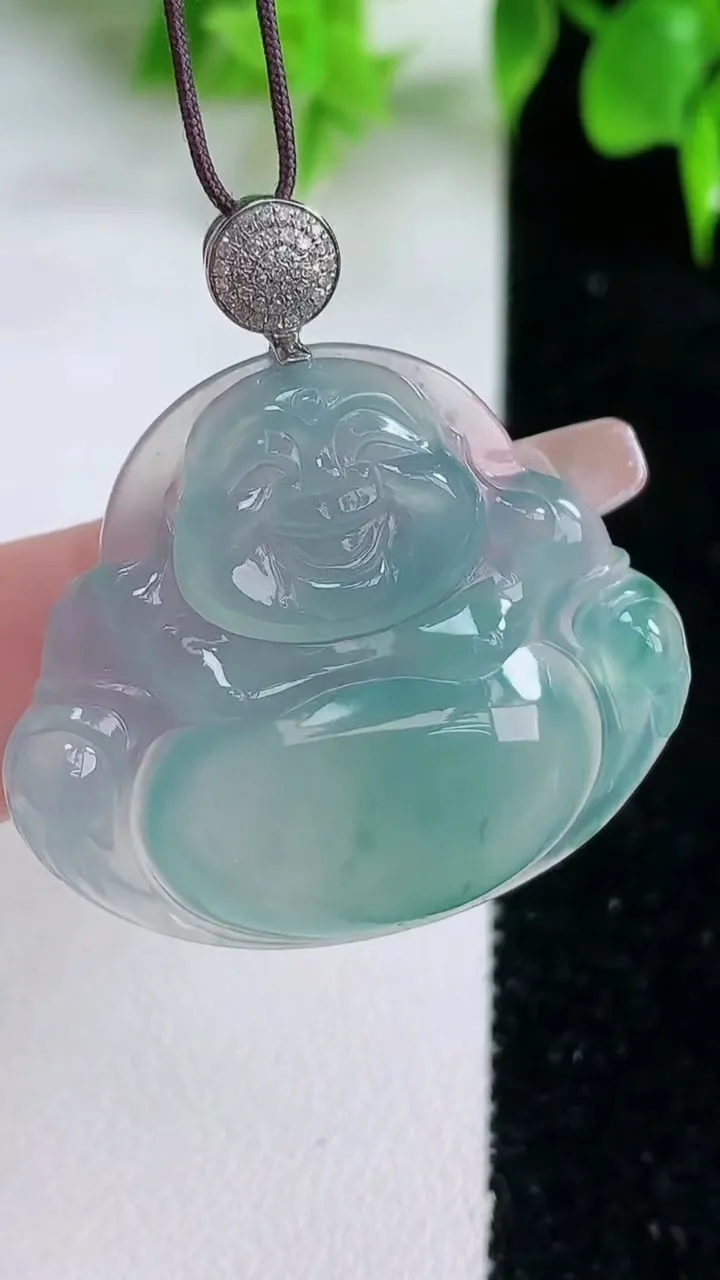 天然A货翡翠种飘花佛公吊坠，尺寸31.2-35.6-5.9，重量:10.53g
1月18日