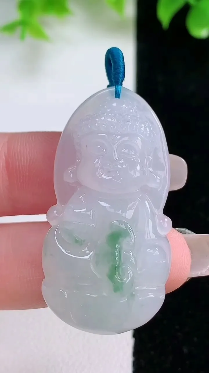 天然A货翡翠冰种飘花宝宝佛吊坠，尺寸41.5-22-5.8，重量:9.89g
1月18日