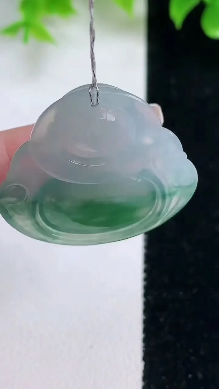 天然A货翡翠冰种飘花佛公吊坠，尺寸309-33.7-5.8，重量:9.01g
1月18日